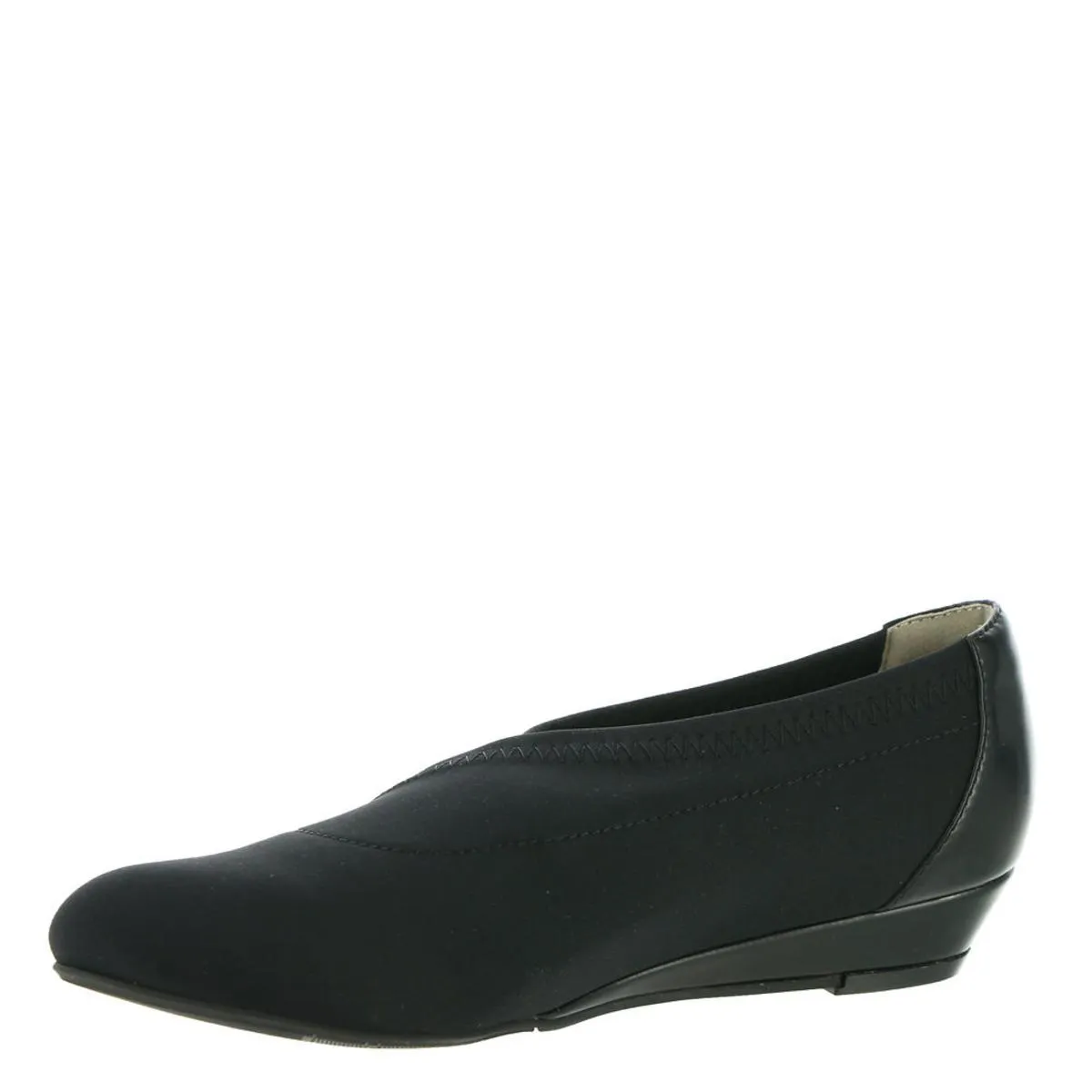 Array Womens Emmy Cushioned Insole Almond Toe Flat Shoes