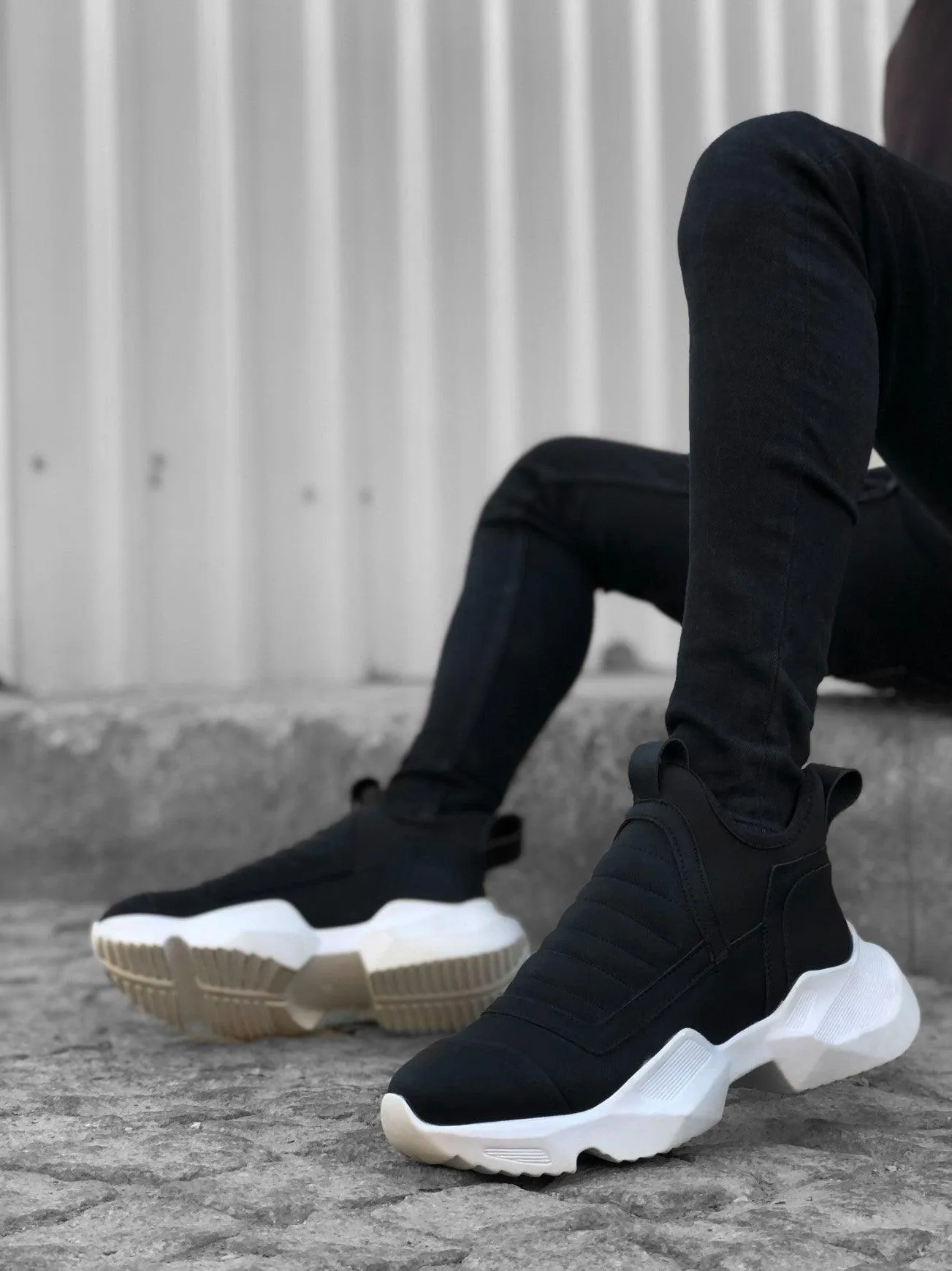 BA0401 Lace-Up Comfortable High Sole Black Men's Sports Half Ankle Boots