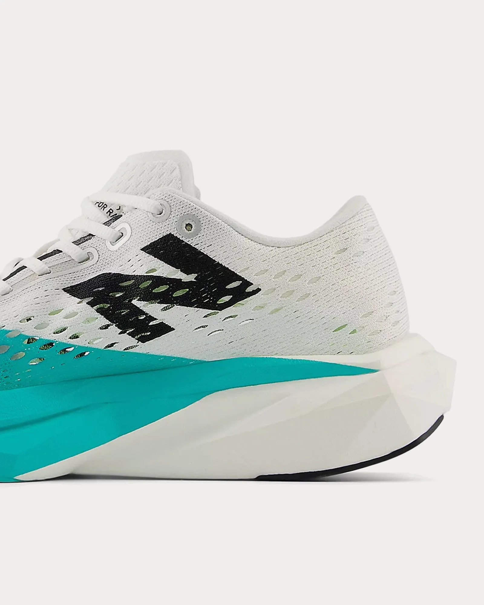 FuelCell SuperComp Trainer v3 White / Cyber Jade / Silver Metallic Running Shoes