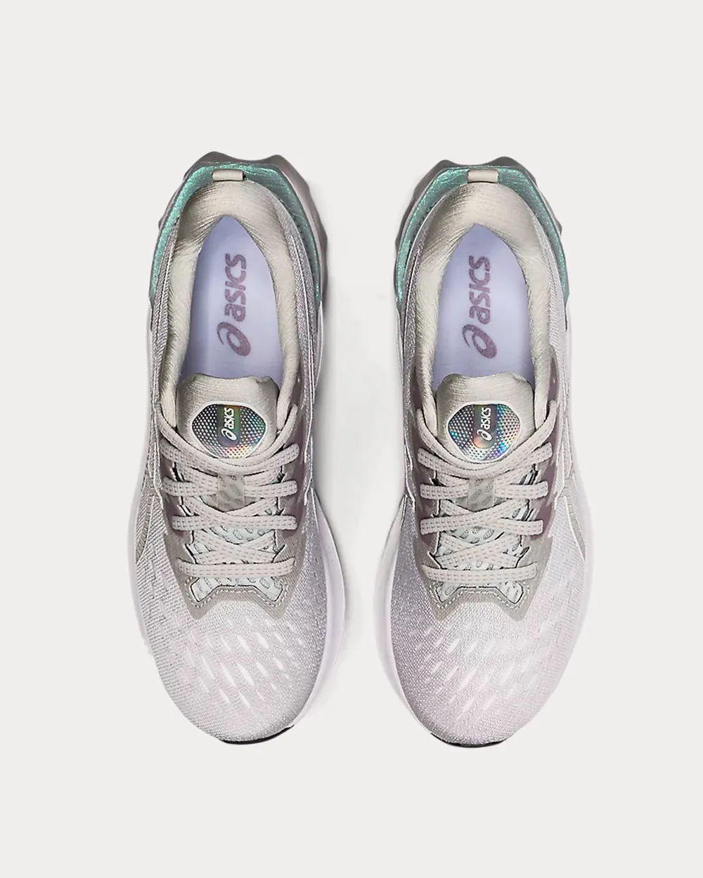 Novablast 2 Platinum Glacier Grey / White Running Shoes